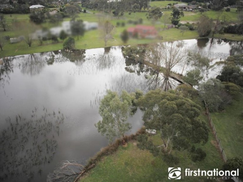 11 & 12 Oaks Court, Lysterfield South VIC 3156