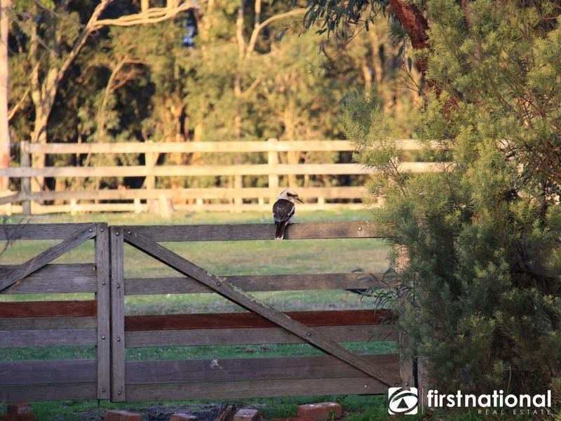 11 & 12 Oaks Court, Lysterfield South VIC 3156