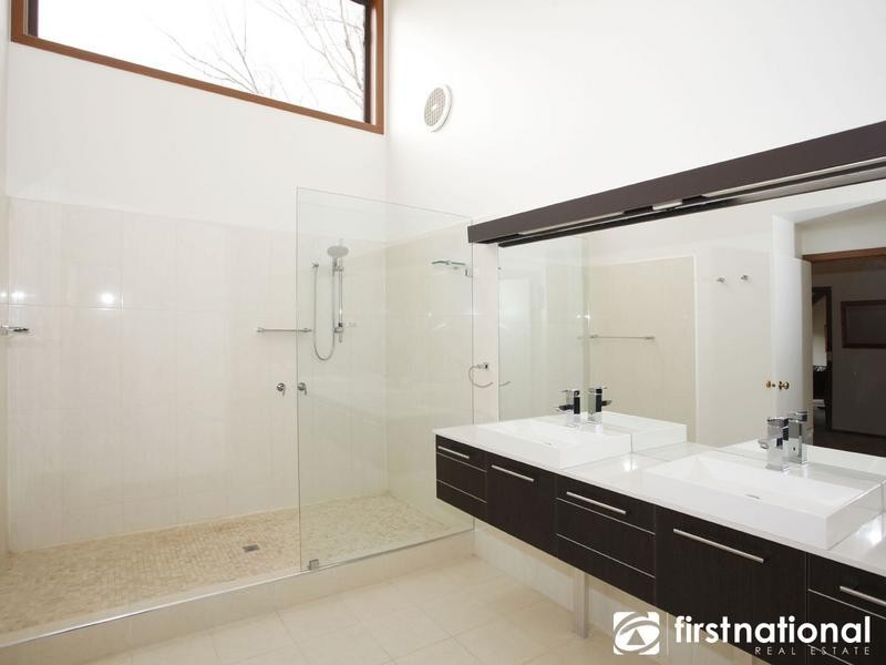 11 & 12 Oaks Court, Lysterfield South VIC 3156