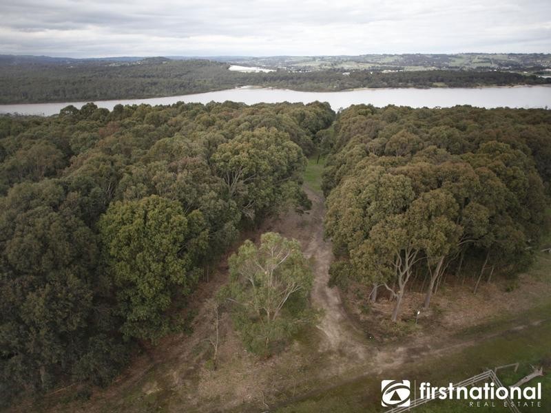 11 & 12 Oaks Court, Lysterfield South VIC 3156