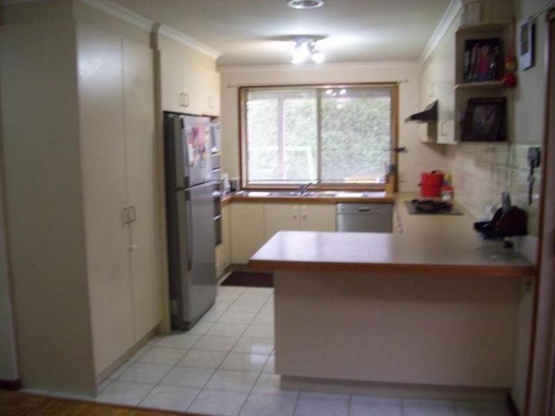 50 Bunbury Avenue, Narre Warren VIC 3805