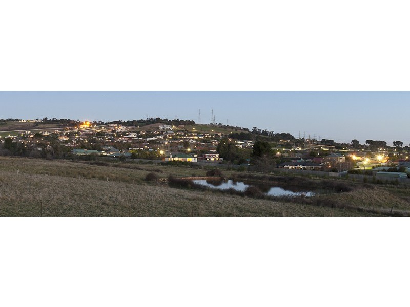 15 Robinson Road, Narre Warren North VIC 3804