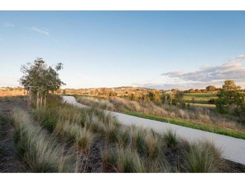 15 Robinson Road, Narre Warren North VIC 3804