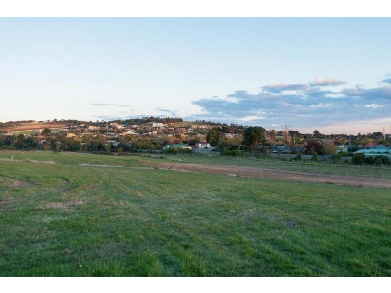 15 Robinson Road, Narre Warren North VIC 3804