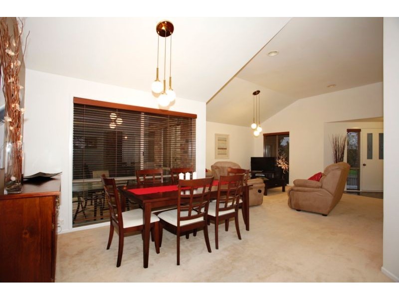 25 Strathaird Drive, Narre Warren South VIC 3805