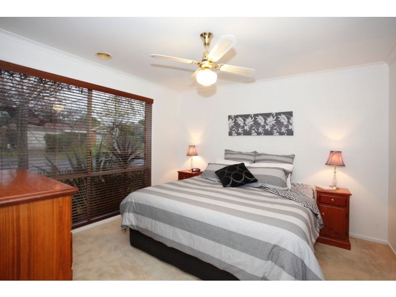 25 Strathaird Drive, Narre Warren South VIC 3805