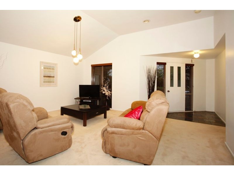 25 Strathaird Drive, Narre Warren South VIC 3805