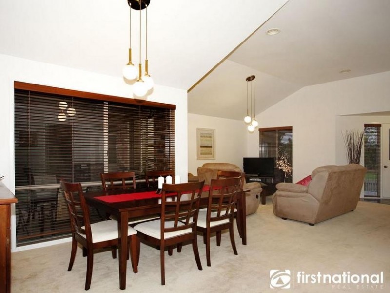 25 Strathaird Drive, Narre Warren South VIC 3805