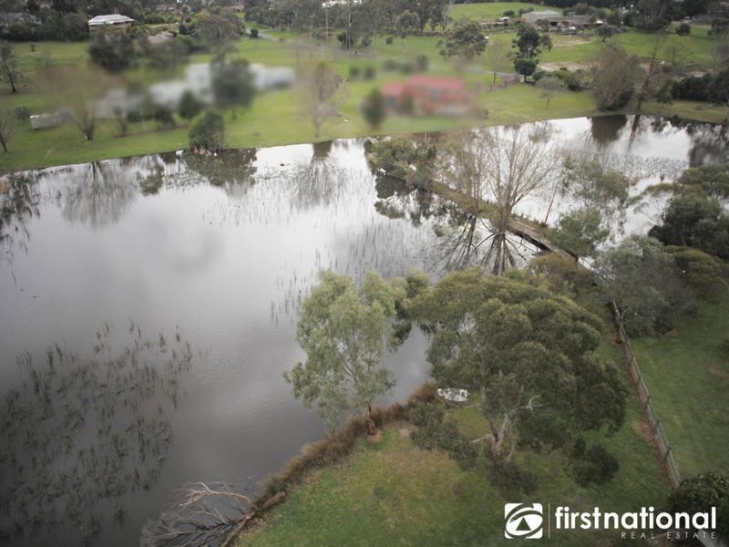 11 & 12 Oaks Court, Lysterfield South VIC 3156