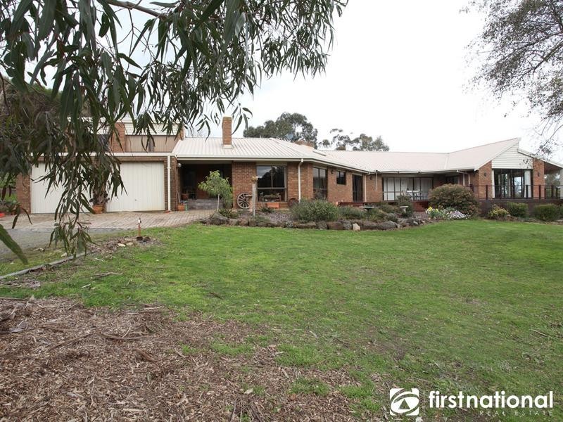 11 & 12 Oaks Court, Lysterfield South VIC 3156