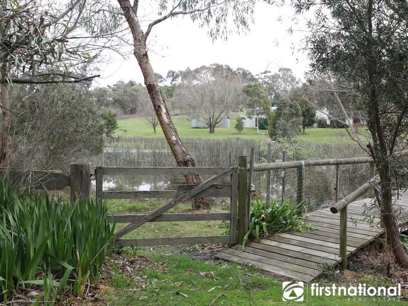 11 & 12 Oaks Court, Lysterfield South VIC 3156