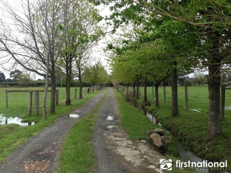 32 McMullen Road, Officer VIC 3809
