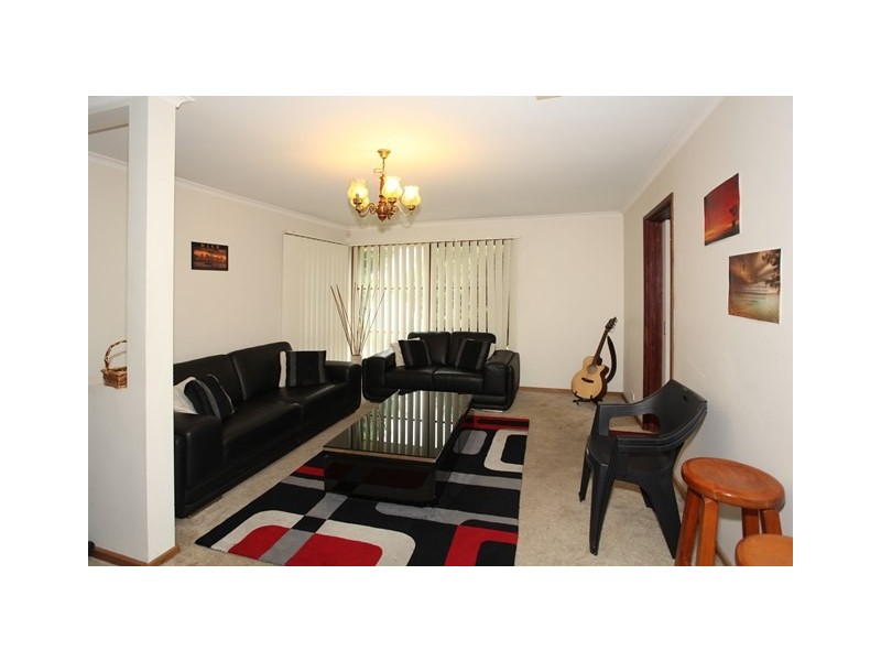 1 Alpine Walk, Hampton Park VIC 3976