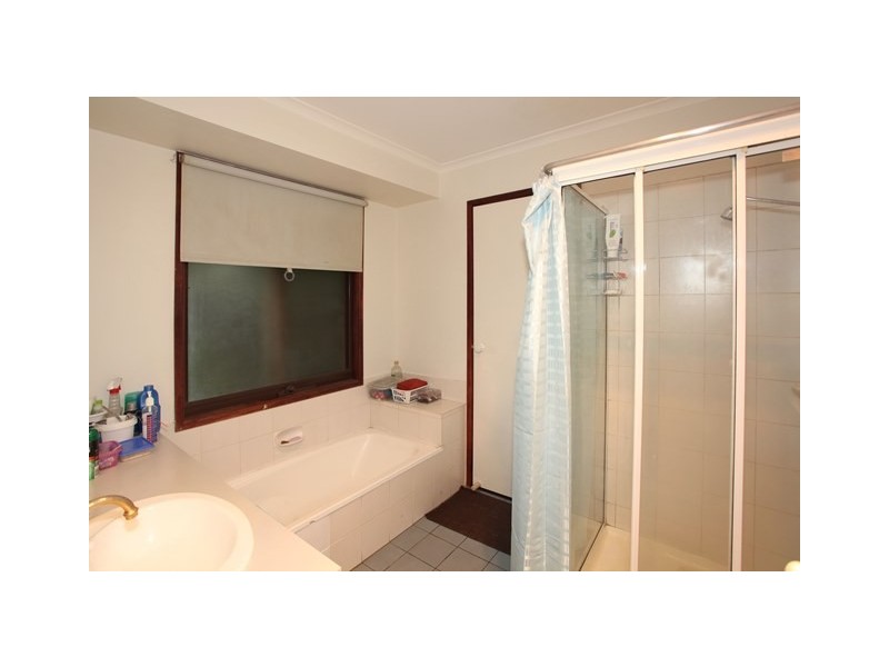 1 Alpine Walk, Hampton Park VIC 3976