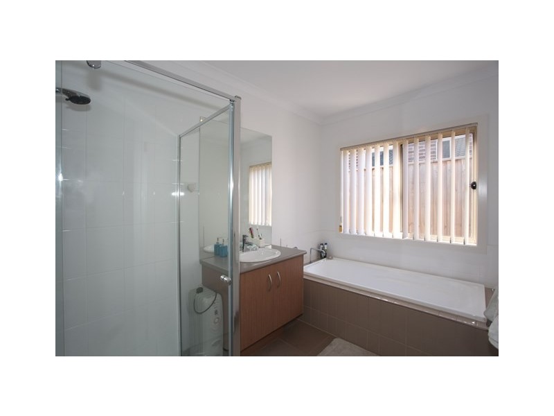 24 Bernly Boulevard, Berwick VIC 3806