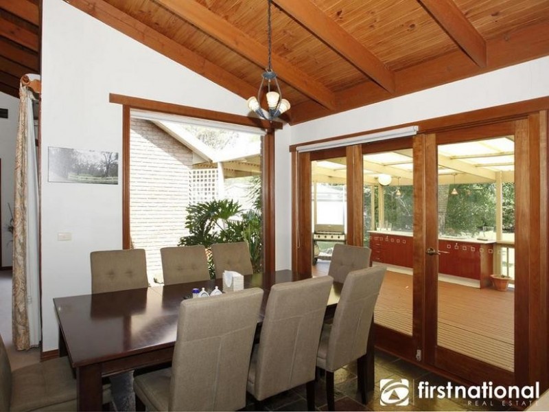 10 Roy Close, Narre Warren North VIC 3804