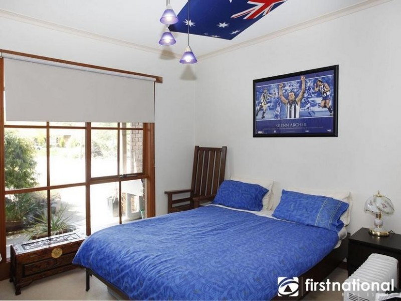 10 Roy Close, Narre Warren North VIC 3804