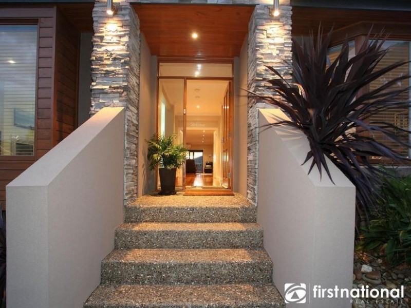 3 Otterburn Drive, Berwick VIC 3806