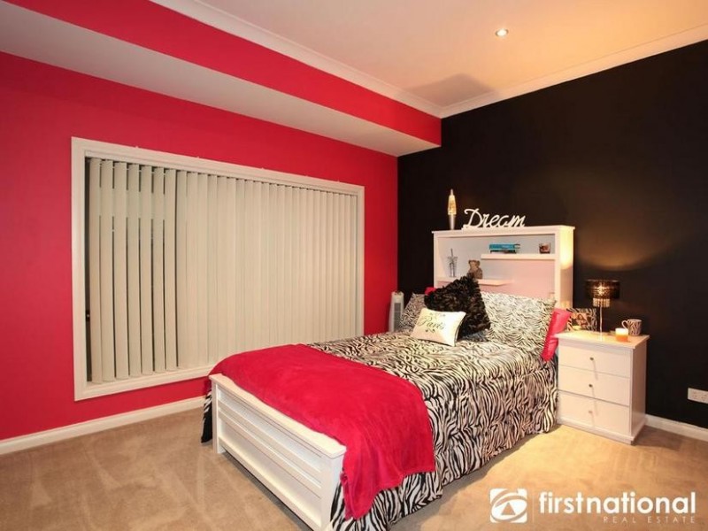 3 Otterburn Drive, Berwick VIC 3806