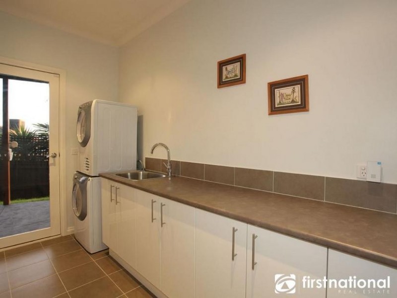 3 Otterburn Drive, Berwick VIC 3806