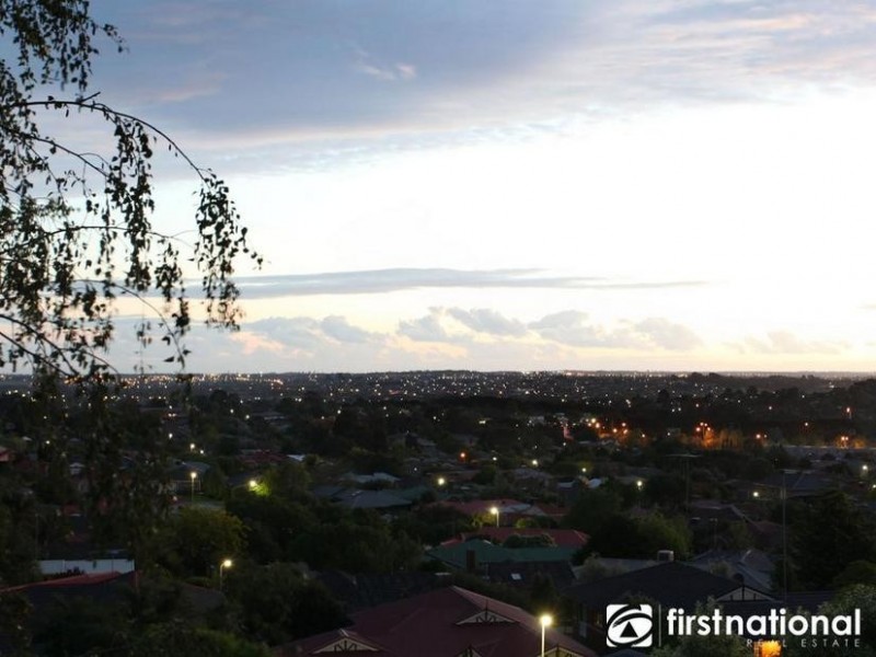 3 Otterburn Drive, Berwick VIC 3806