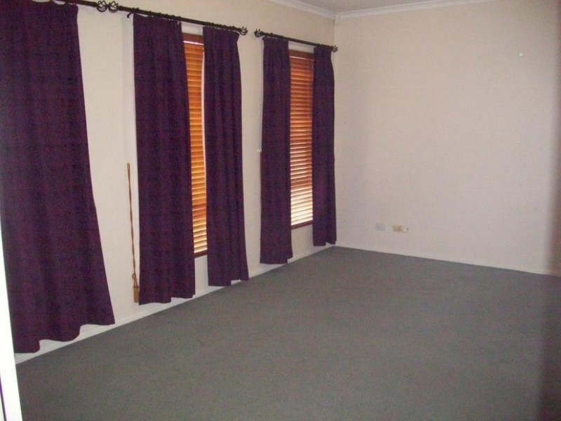 50 Galloway Drive, Narre Warren South VIC 3805