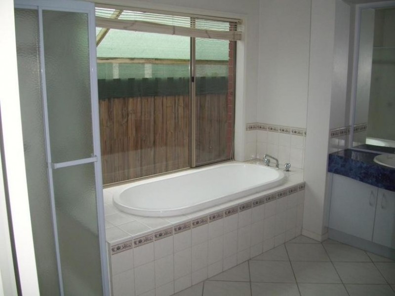 50 Galloway Drive, Narre Warren South VIC 3805