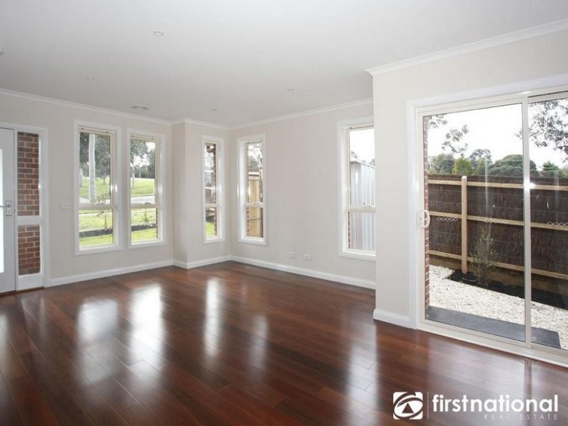 2/105 Springfield Drive, Narre Warren VIC 3805