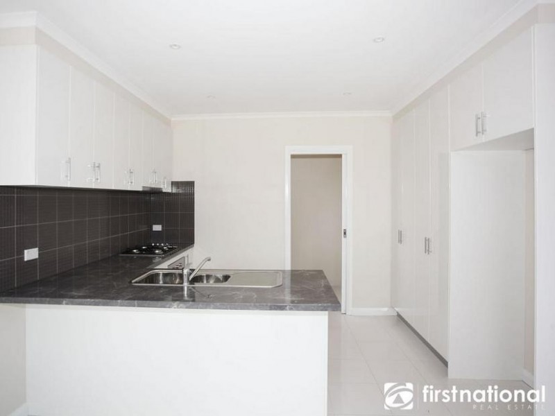 2/105 Springfield Drive, Narre Warren VIC 3805