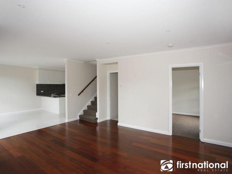 2/105 Springfield Drive, Narre Warren VIC 3805