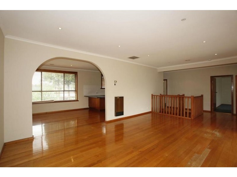10 Simmonds Place, Endeavour Hills VIC 3802
