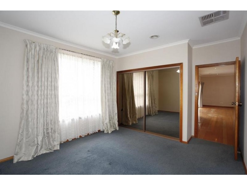 10 Simmonds Place, Endeavour Hills VIC 3802