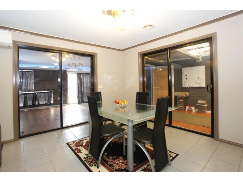 94 Ridgemont Drive, Berwick VIC 3806