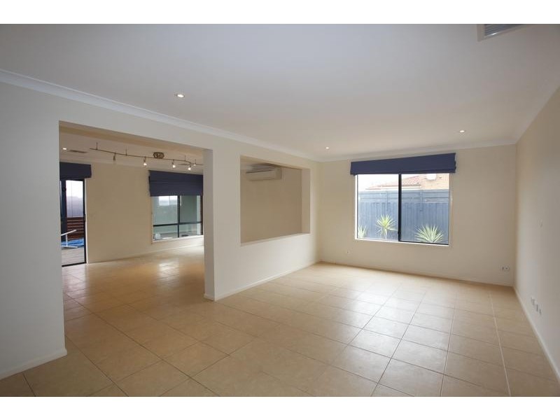 11 Blake Street, Berwick VIC 3806