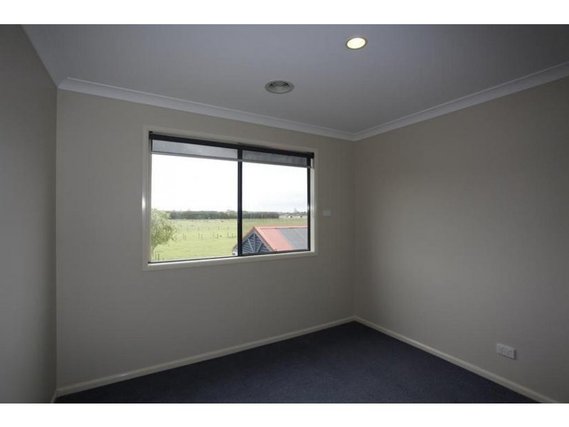 11 Blake Street, Berwick VIC 3806