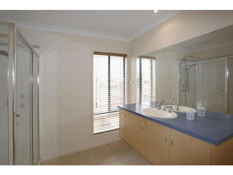 11 Blake Street, Berwick VIC 3806