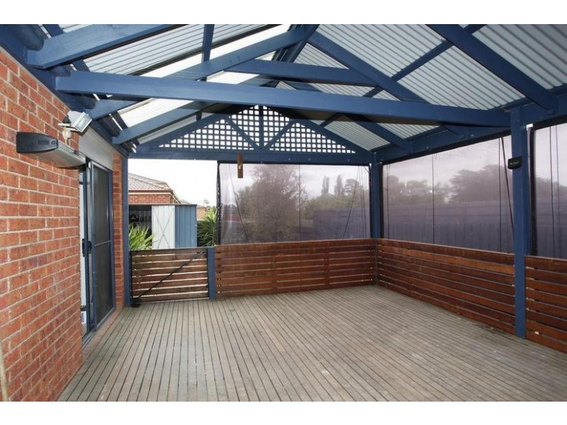 11 Blake Street, Berwick VIC 3806