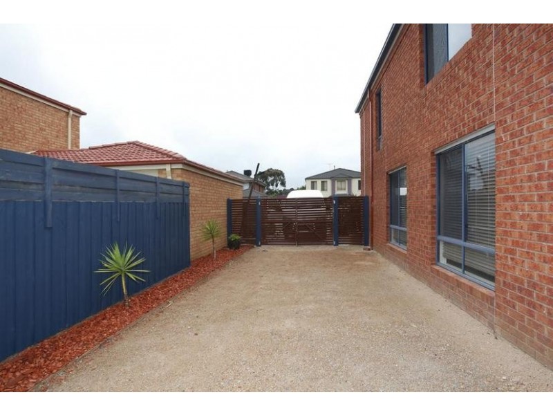 11 Blake Street, Berwick VIC 3806