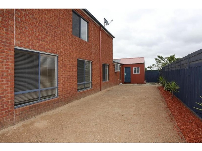 11 Blake Street, Berwick VIC 3806