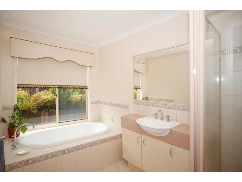 1 Conica Court, Hallam VIC 3803