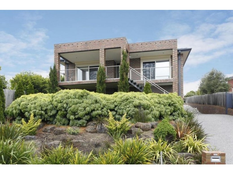 13 Kallara Crescent, Narre Warren VIC 3805