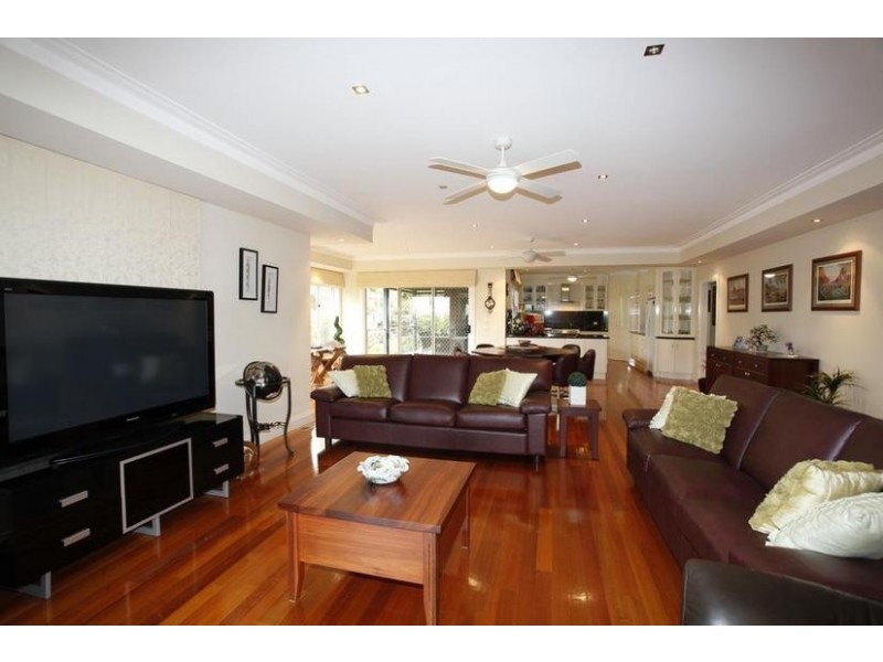 13 Kallara Crescent, Narre Warren VIC 3805