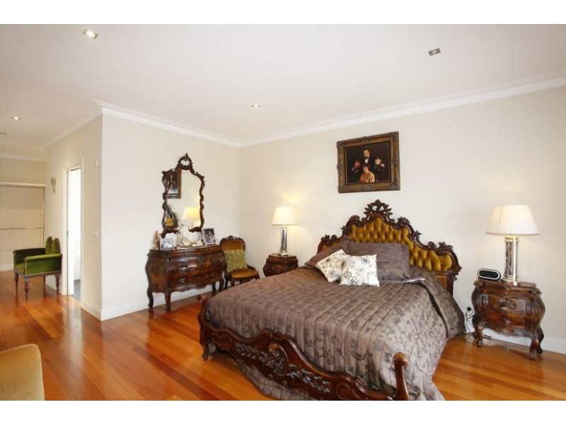 13 Kallara Crescent, Narre Warren VIC 3805