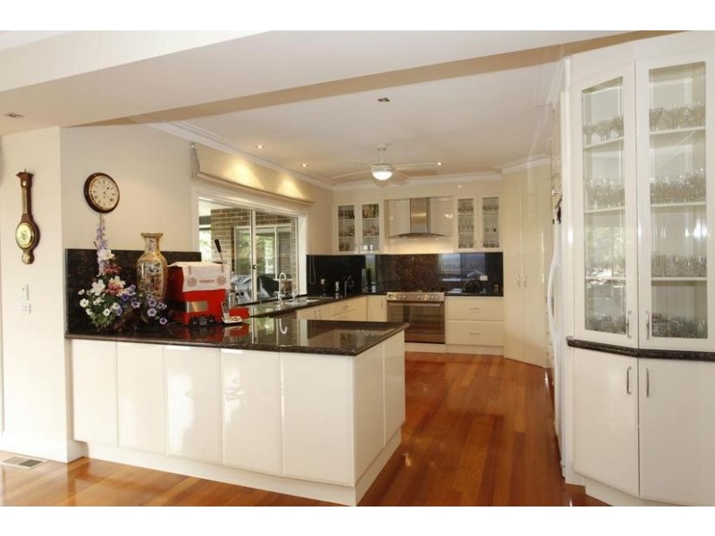 13 Kallara Crescent, Narre Warren VIC 3805