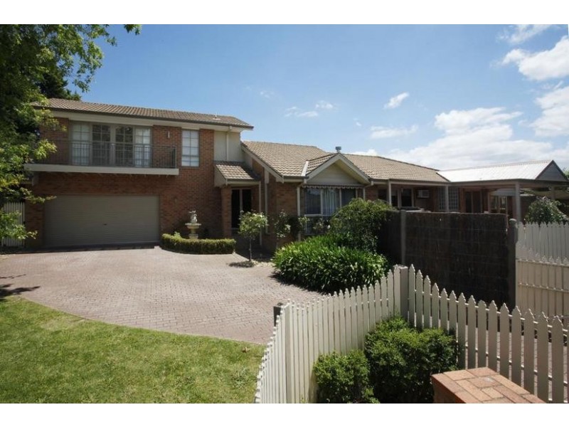 6 Raleigh Drive, Narre Warren South VIC 3805