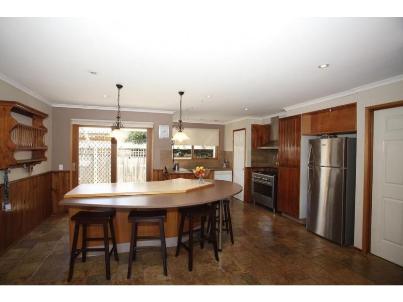 6 Raleigh Drive, Narre Warren South VIC 3805