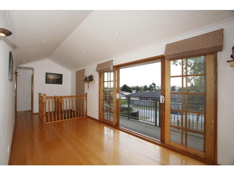 6 Raleigh Drive, Narre Warren South VIC 3805