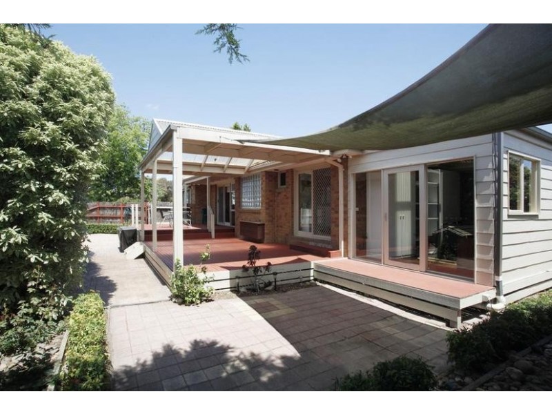 6 Raleigh Drive, Narre Warren South VIC 3805