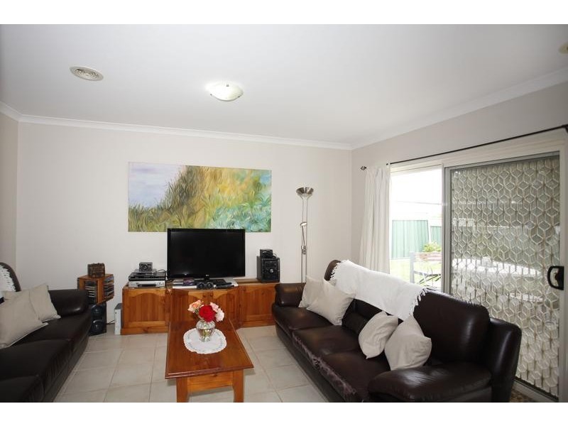 135 Montbrae Circuit, Narre Warren North VIC 3804