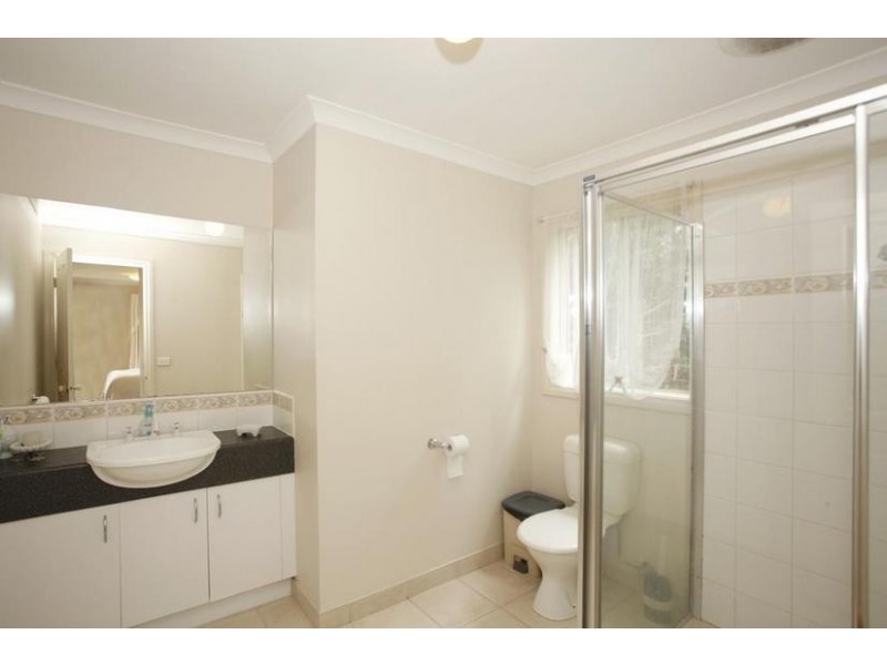 135 Montbrae Circuit, Narre Warren North VIC 3804